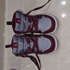 Toddler High top Jordan sneakers